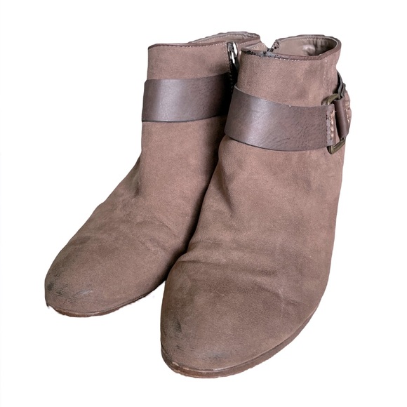 Faux Suede Ankle Booties - Picture 4 of 8